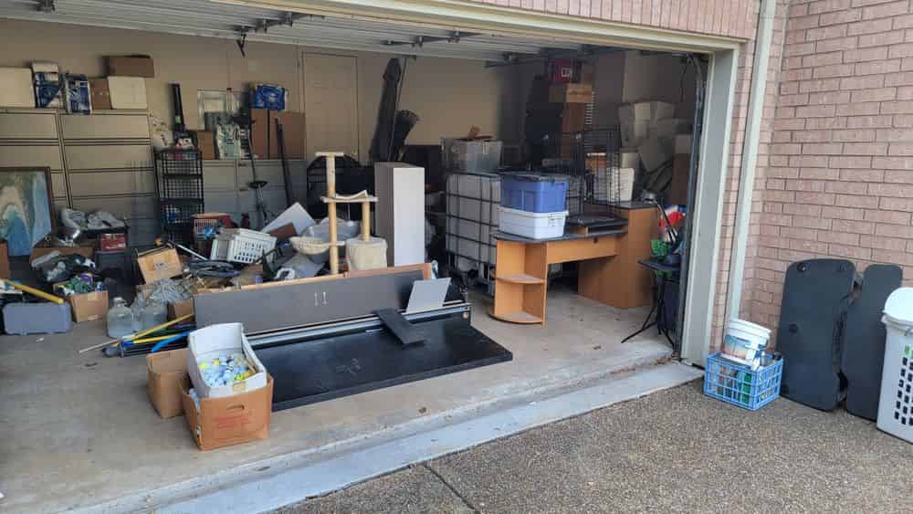  Garage/Attic Clean Outs image