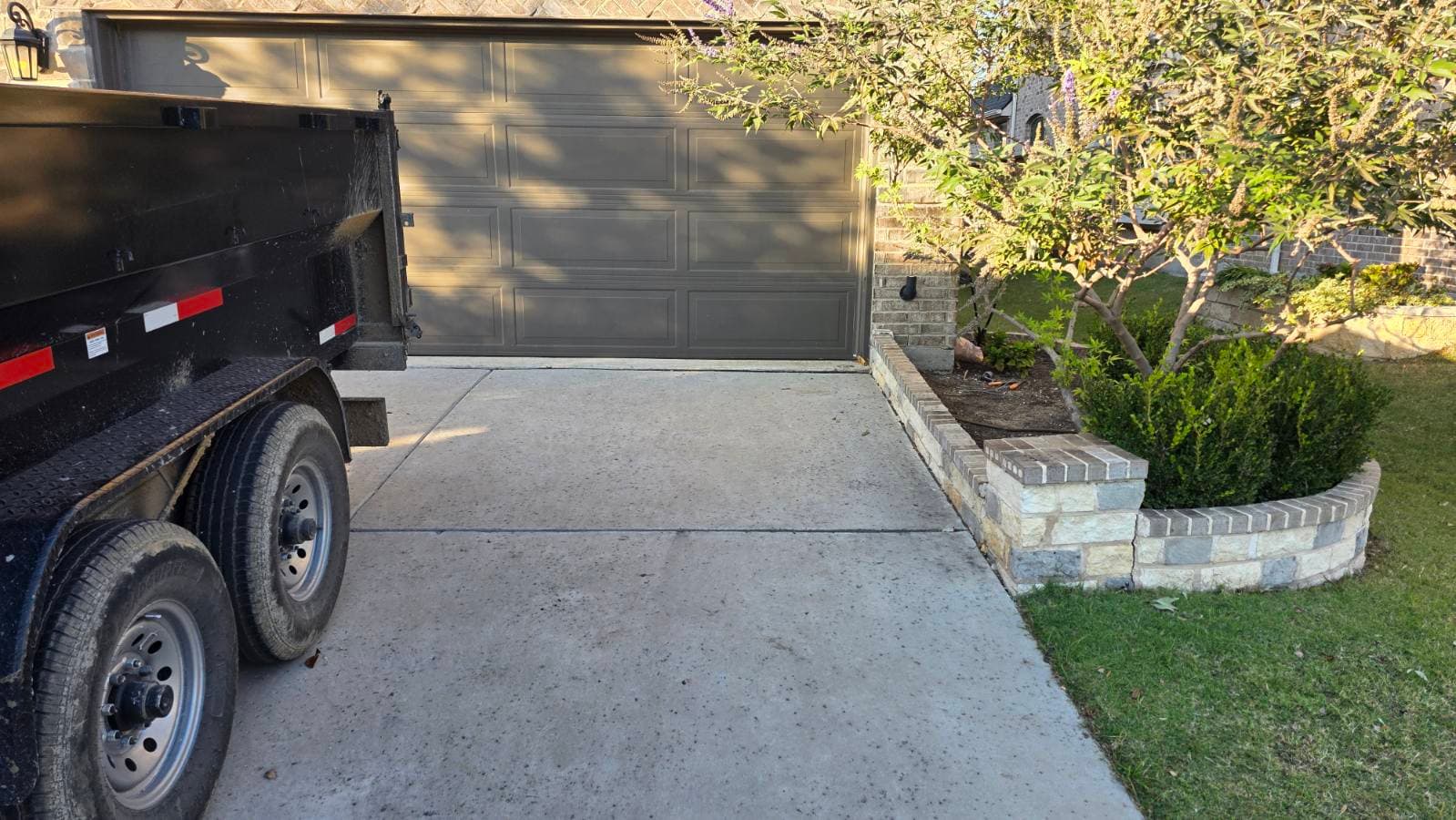 Gallery photos for Driveway Decluttering in Frisco, TX: Image #1