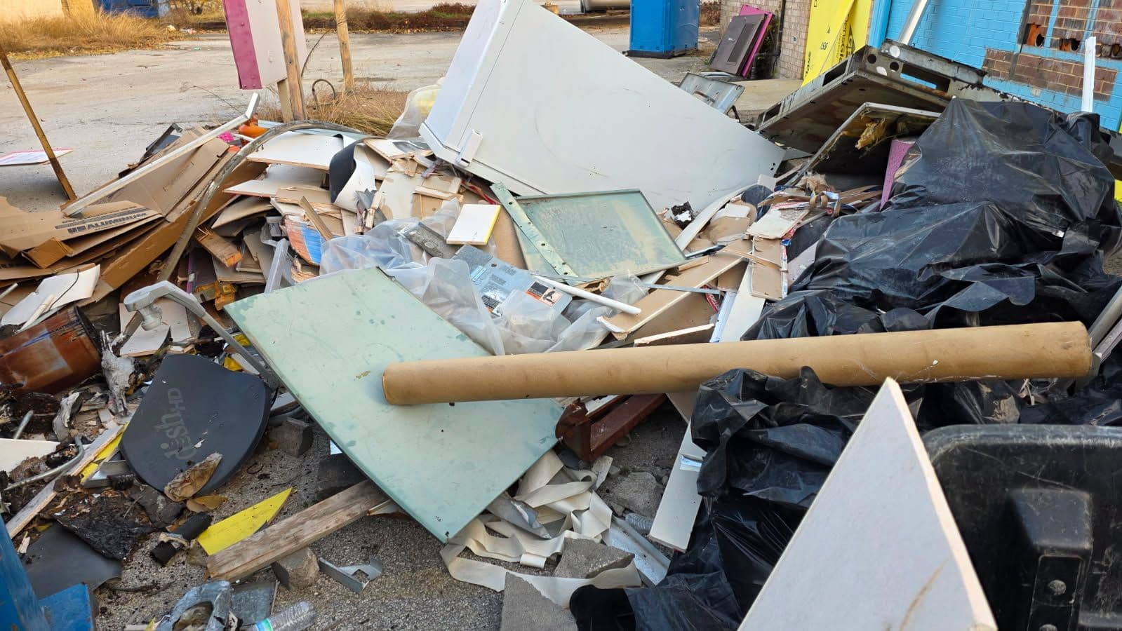 Gallery photos for Efficient Construction Debris Removal in Denton County: Image #3