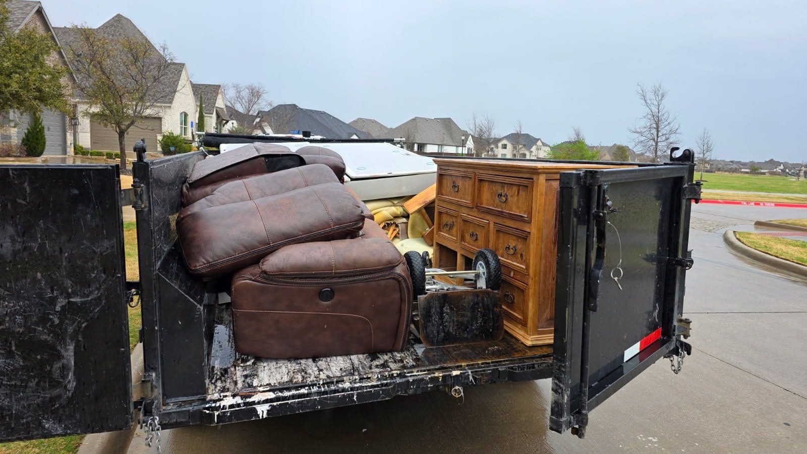 Project Effortless Furniture and Mattress Removal in Aubrey Texas image