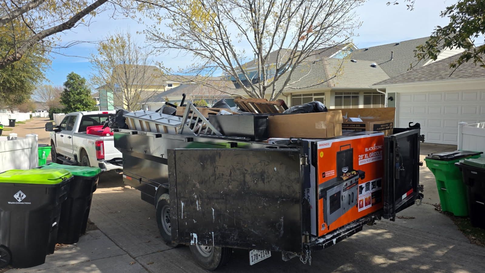 Aubrey TX Home Cleared of Clutter with Ease image