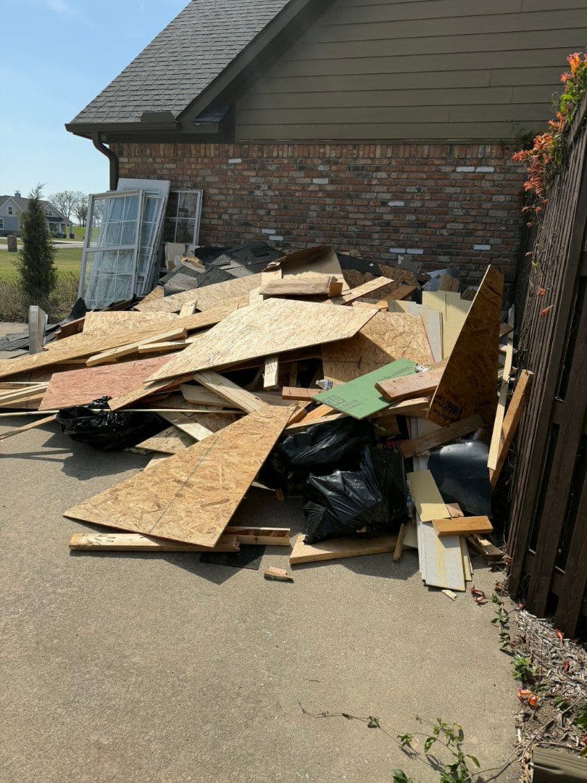 Project Swift Junk Removal in Van Alstyne image
