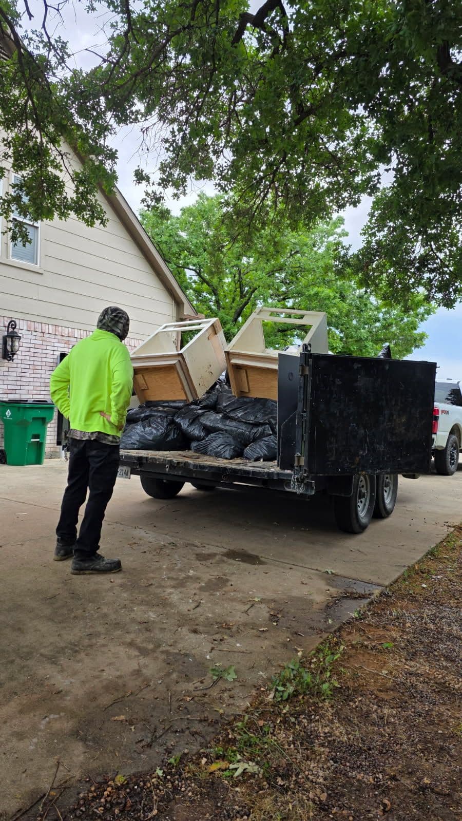 Gallery photos for 5,000 lbs of Bathroom Demo Debris Hauled Away in Cross Roads Texas: Image #1