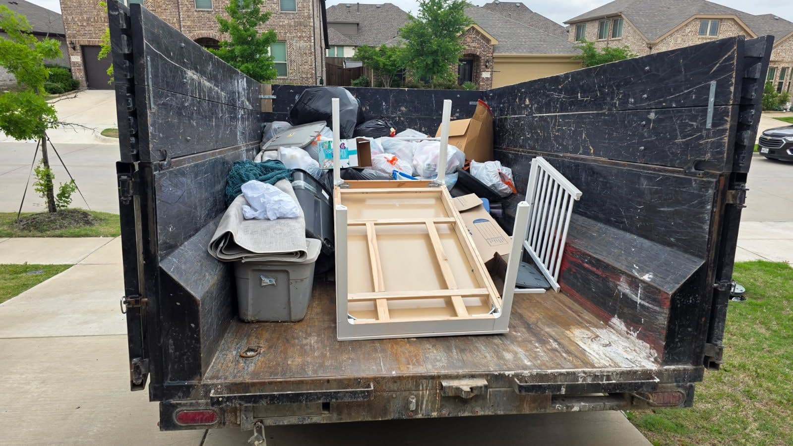 Gallery photos for Curbside Junk Clearing in Aubrey TX: Image #2