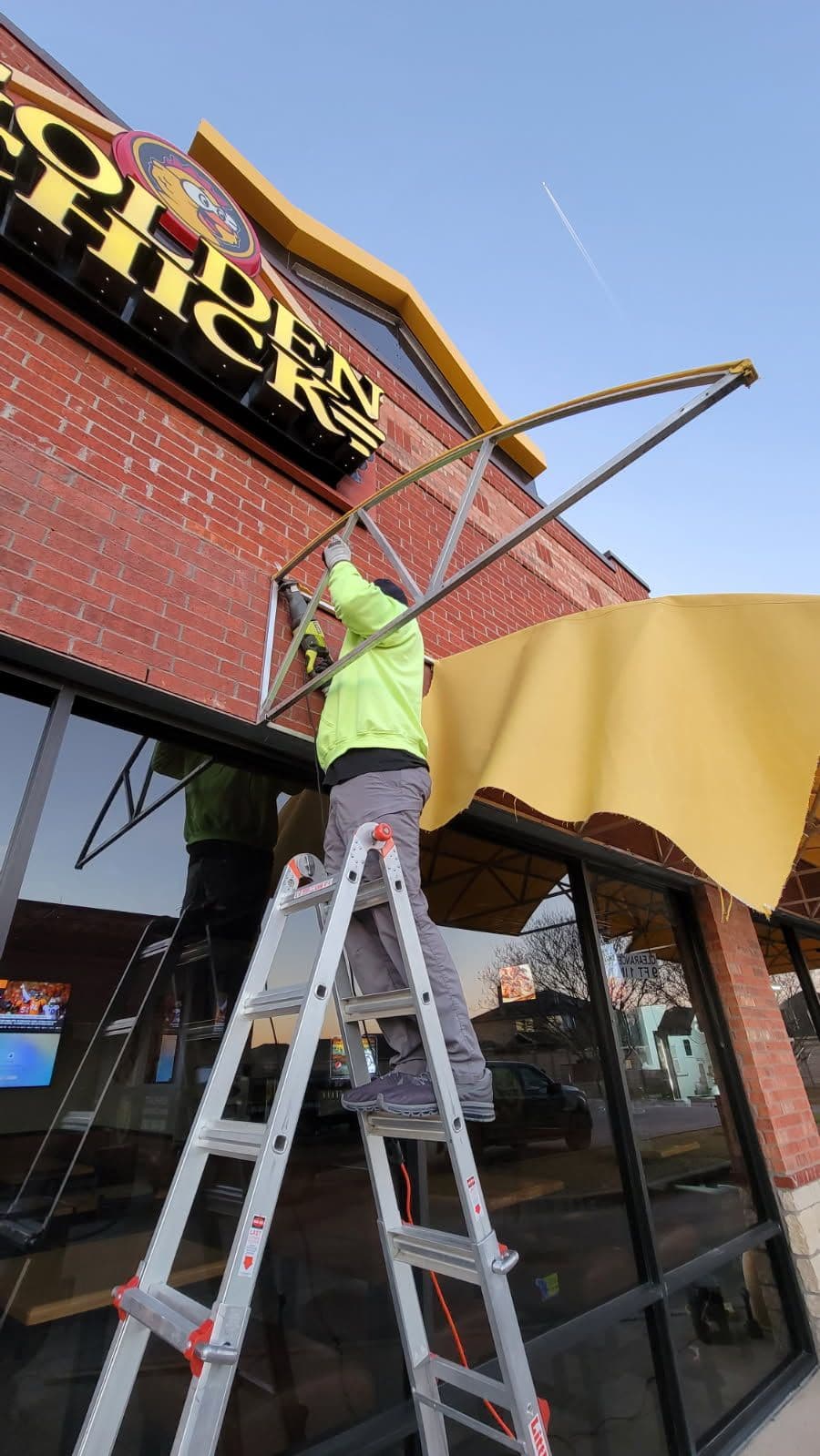 Aubrey's Awning Makeover by Lionheart Hauling image