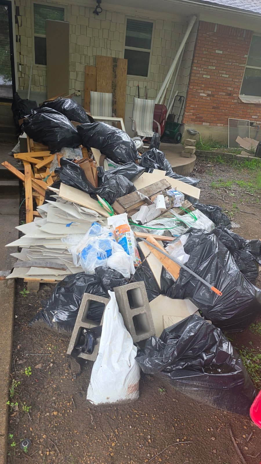 Project Lionheart's Efficient Debris and Junk Hauling in Dallas image