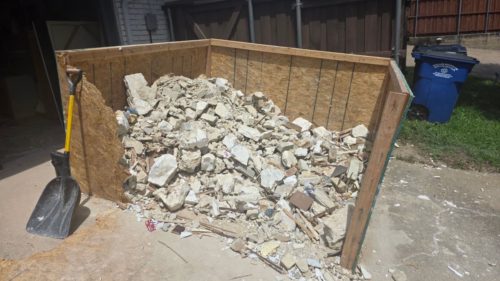 Gallery photos for Efficient Construction Debris Removal in Dallas: Image #1