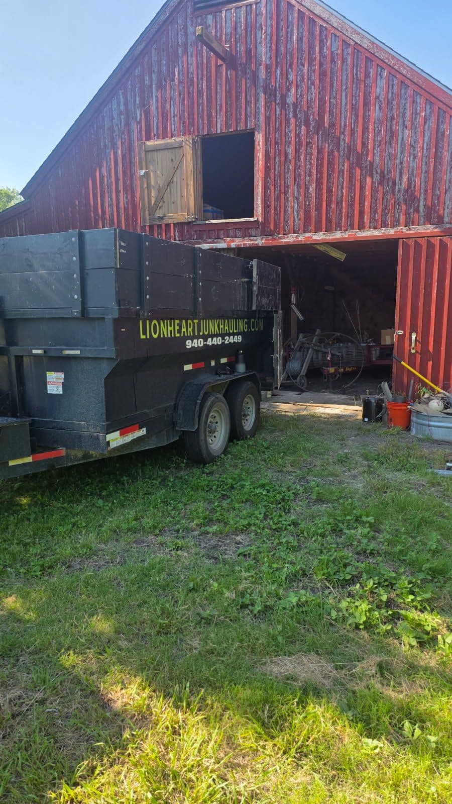 Efficient Barn Cleanout Support in Celina Texas image