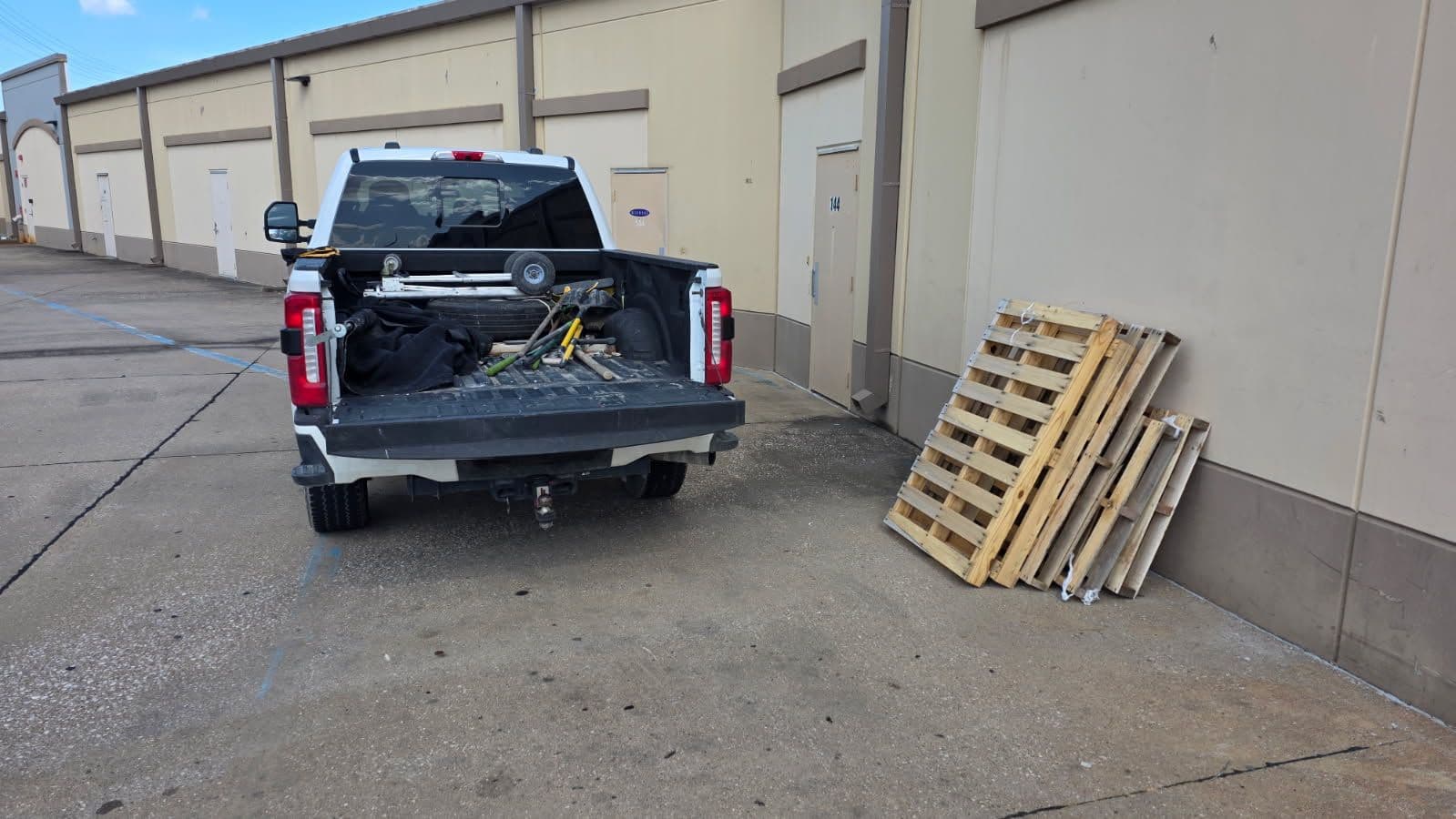 Efficient Pallet Disposal in Allen Texas image