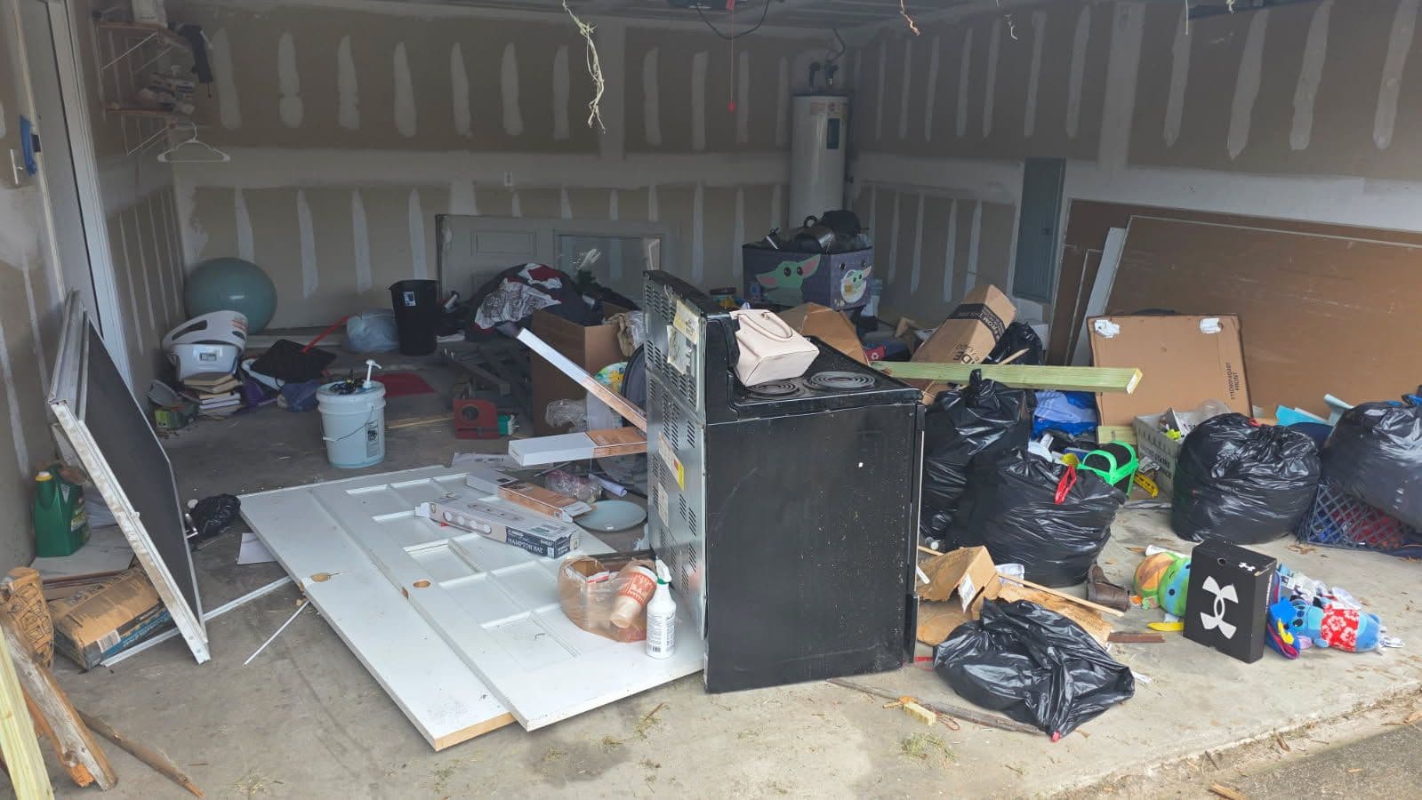 Efficient Dallas Garage Cleanup by Lionheart Hauling