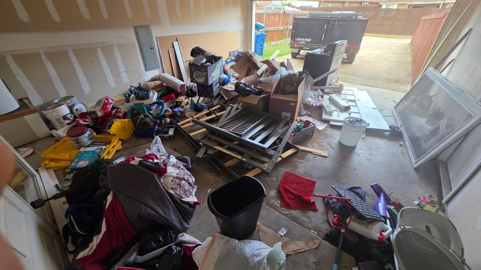 Efficient Dallas Garage Cleanup by Lionheart Hauling