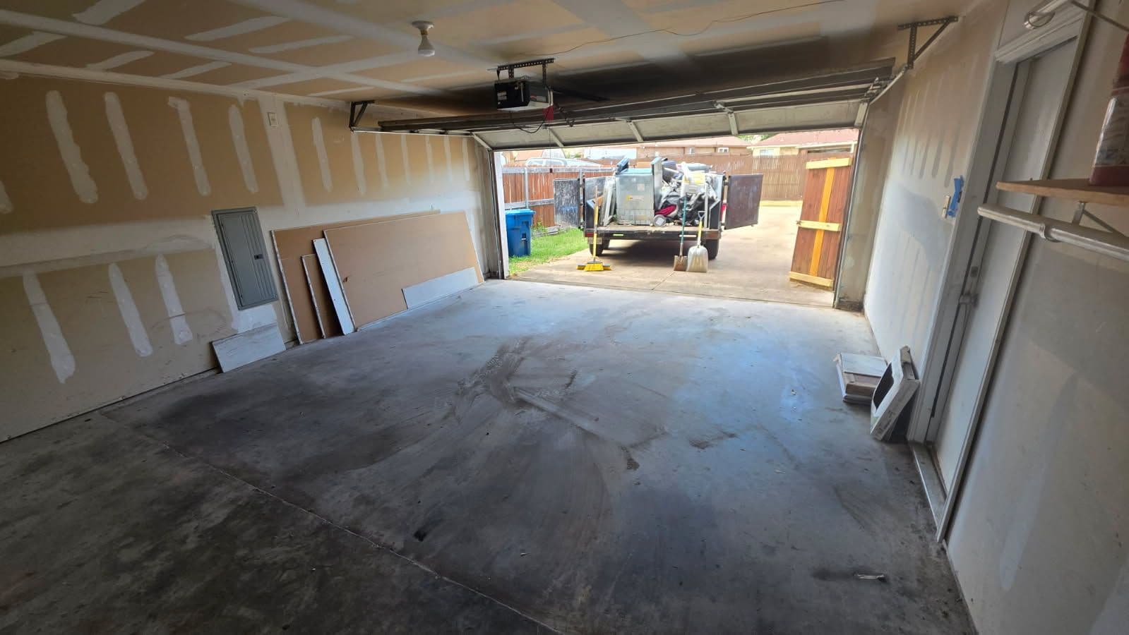 Efficient Dallas Garage Cleanup by Lionheart Hauling