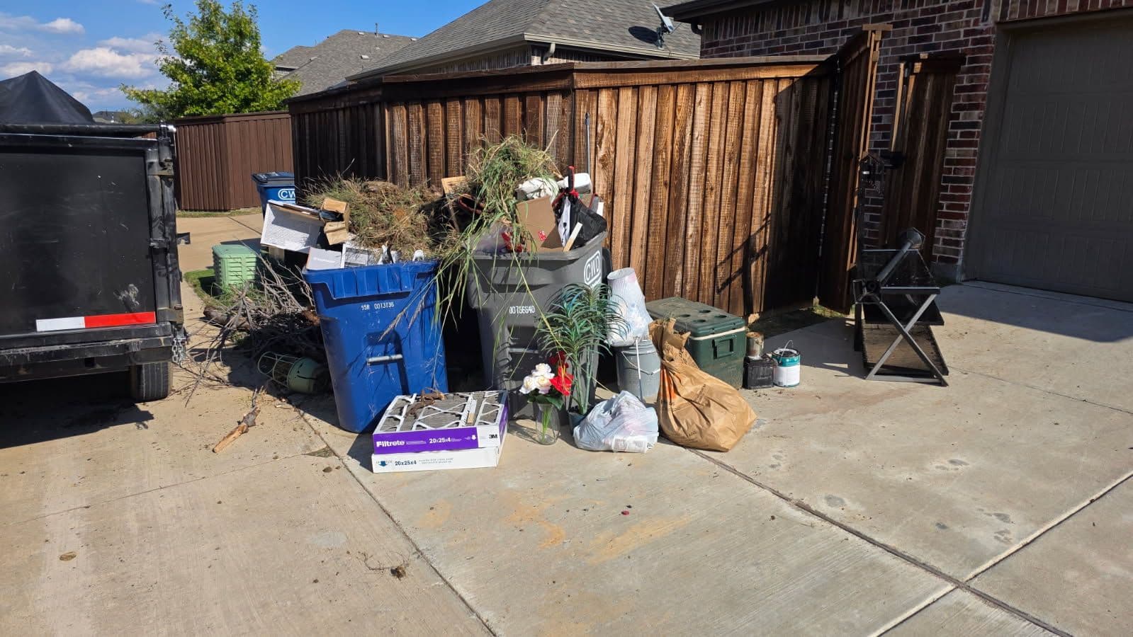 Gallery photos for Efficient Junk Removal in Little Elm: Image #2