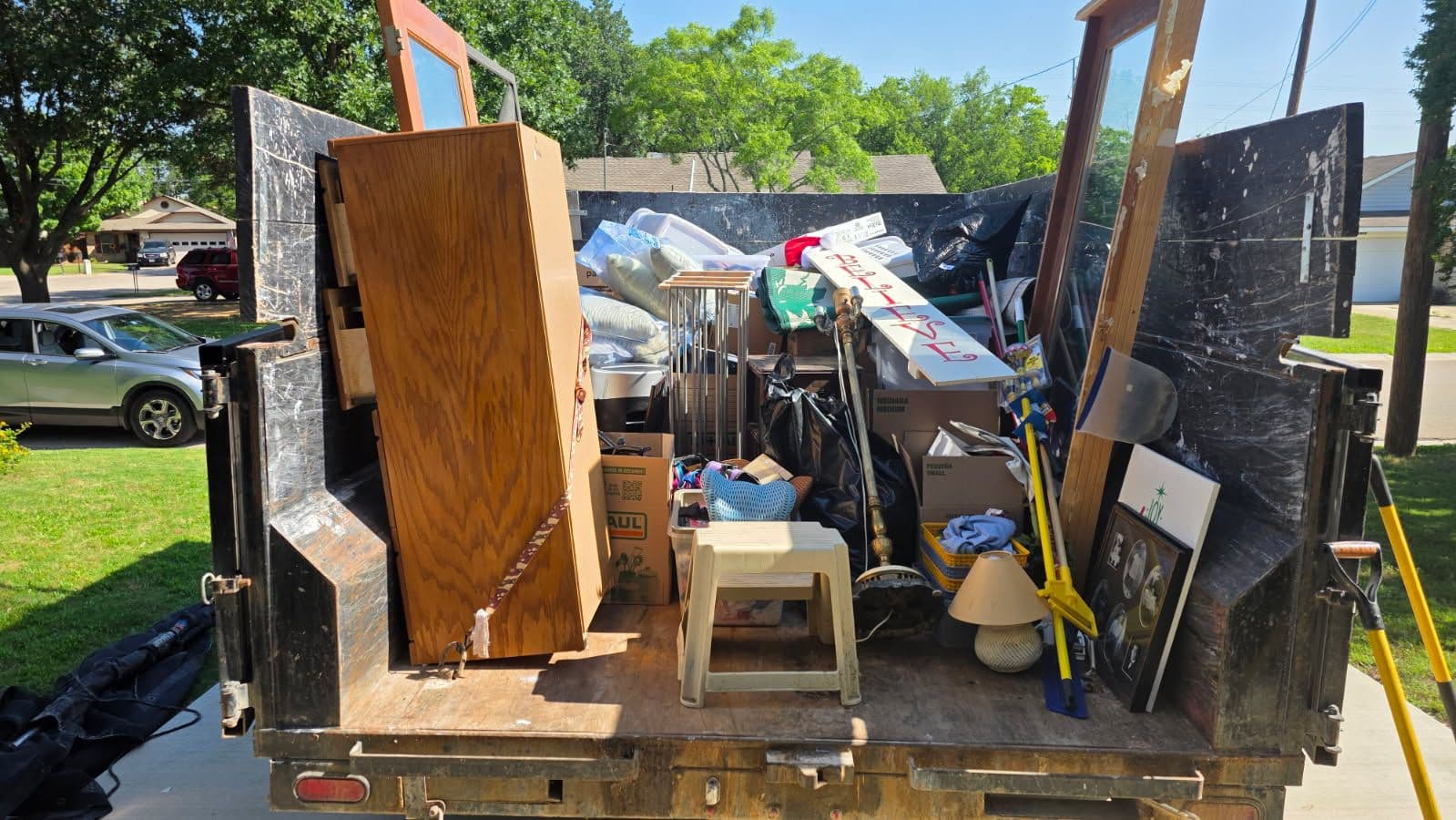 Gallery photos for Denton Garage Cleanout That Got the Space Back: Image #2